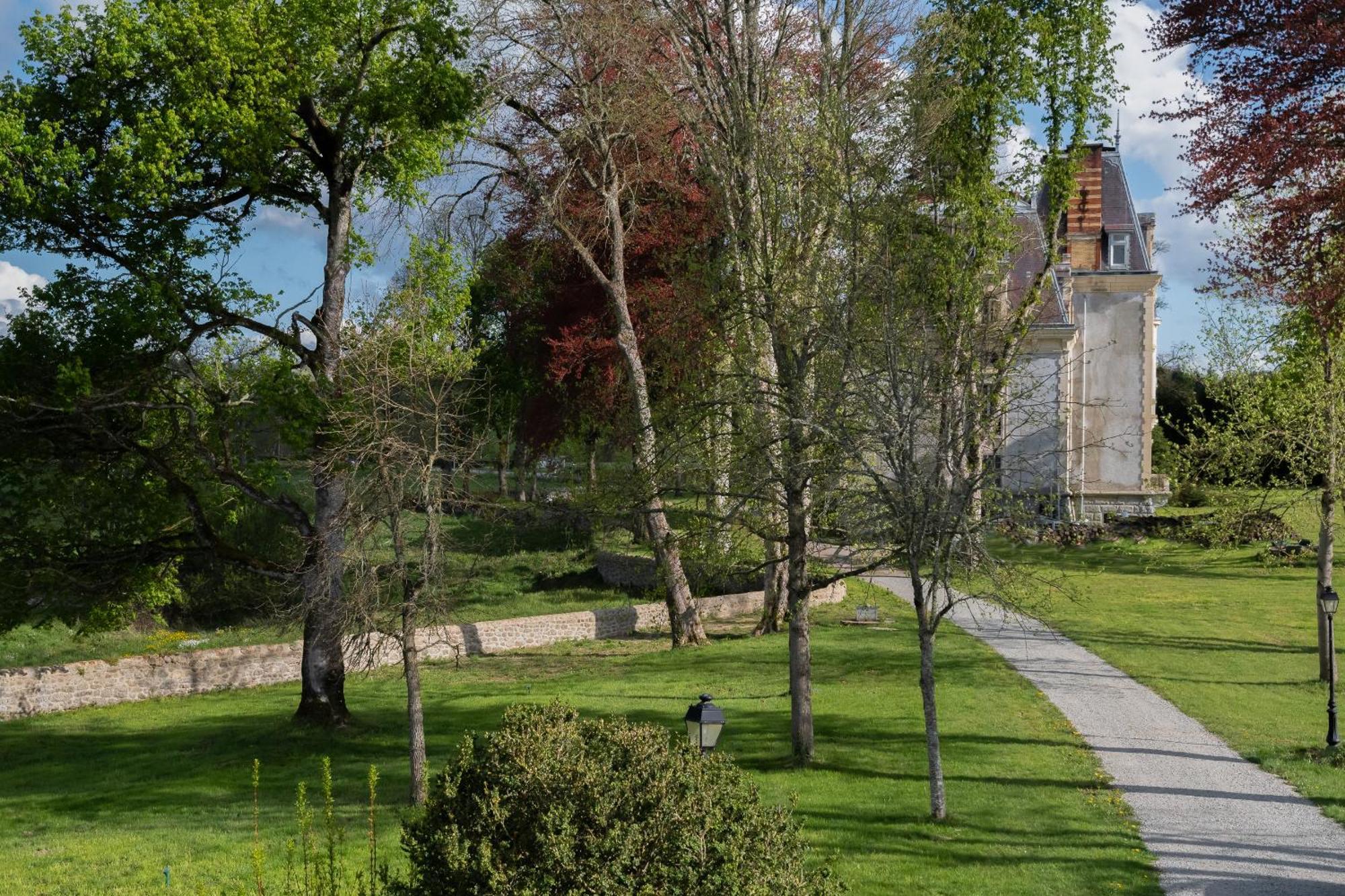 Chateau De Chazelpaud Saint-Bard Extérieur photo