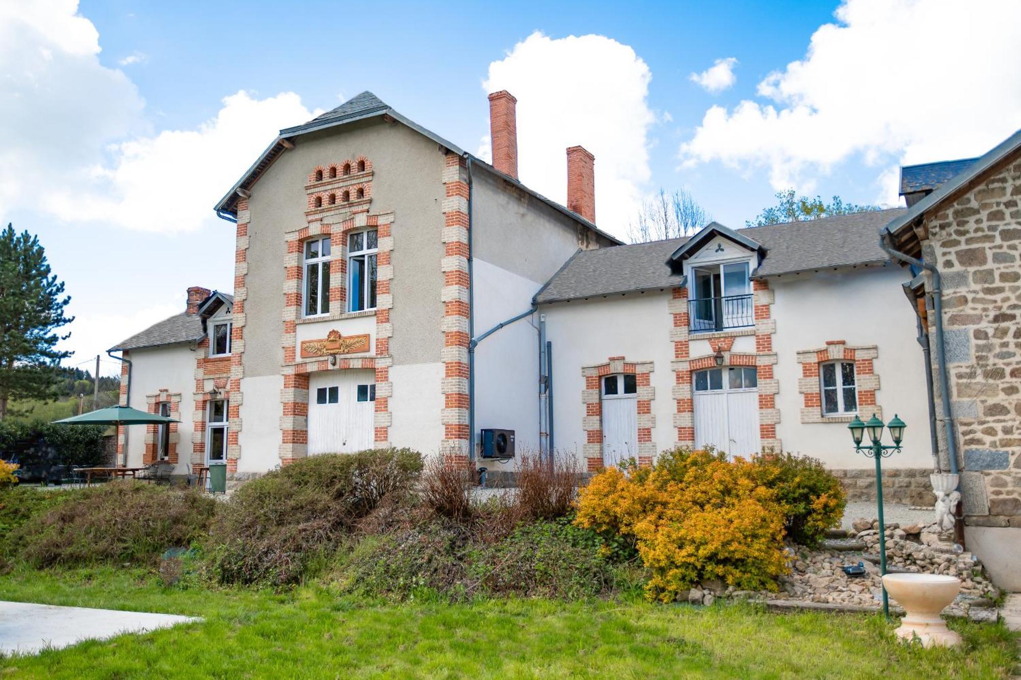 Bed and Breakfast Chateau De Chazelpaud à Saint-Bard Extérieur photo